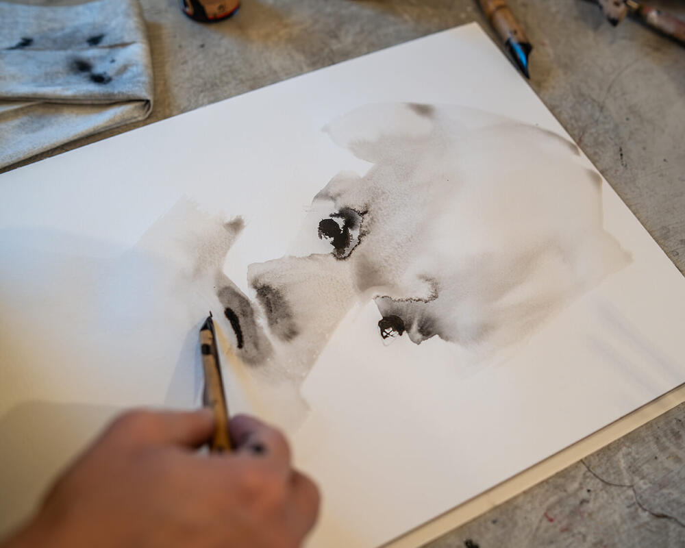 13 december 2024 <br> workshop - </strong> Intuïtieve <strong>inktportretten</strong> tekenen