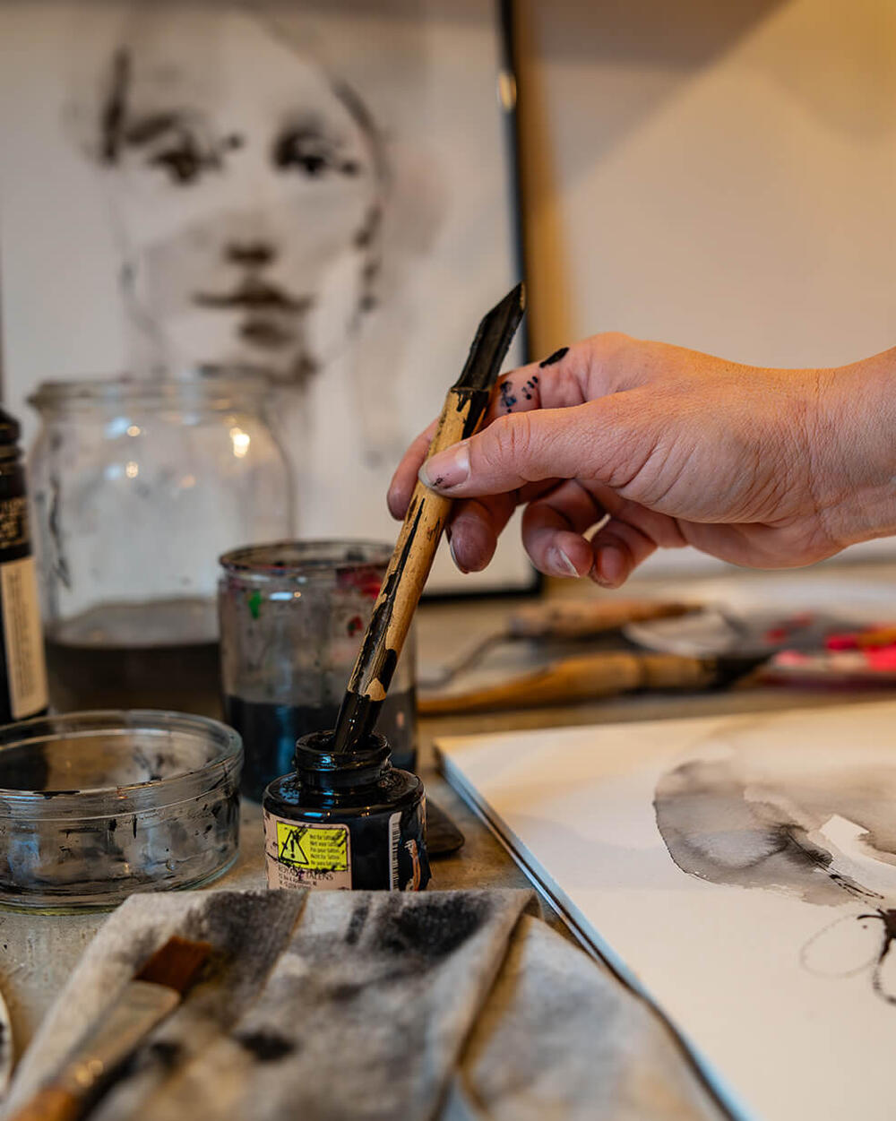 13 december 2024 <br> workshop - </strong> Intuïtieve <strong>inktportretten</strong> tekenen